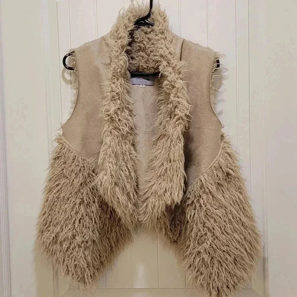 None Jackets & Blazers - Melody faux fur vest